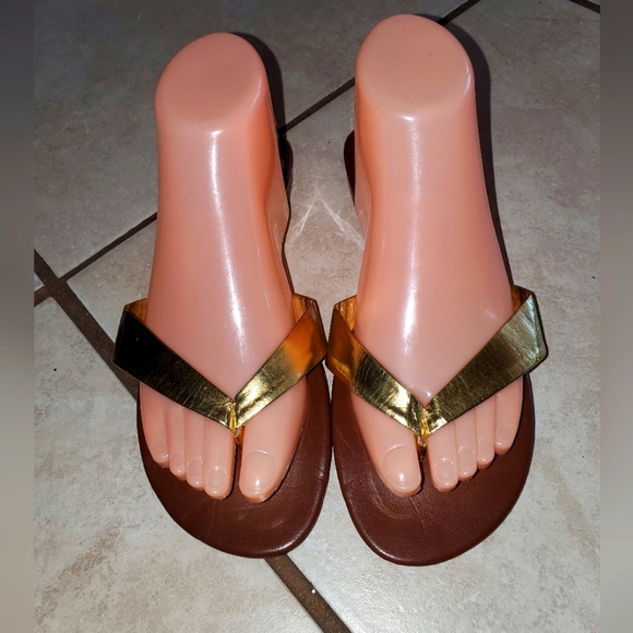 Colin Stuart Shoes - Colin Stuart from Victoria's Secret Gold tong sandals. Size 8.